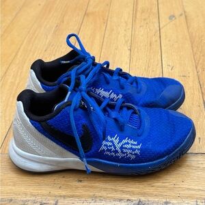 Nike Kyrie Flytrap 2 Royal Blue Basketball Sneaker AQ3413-400 Youth Size 2Y